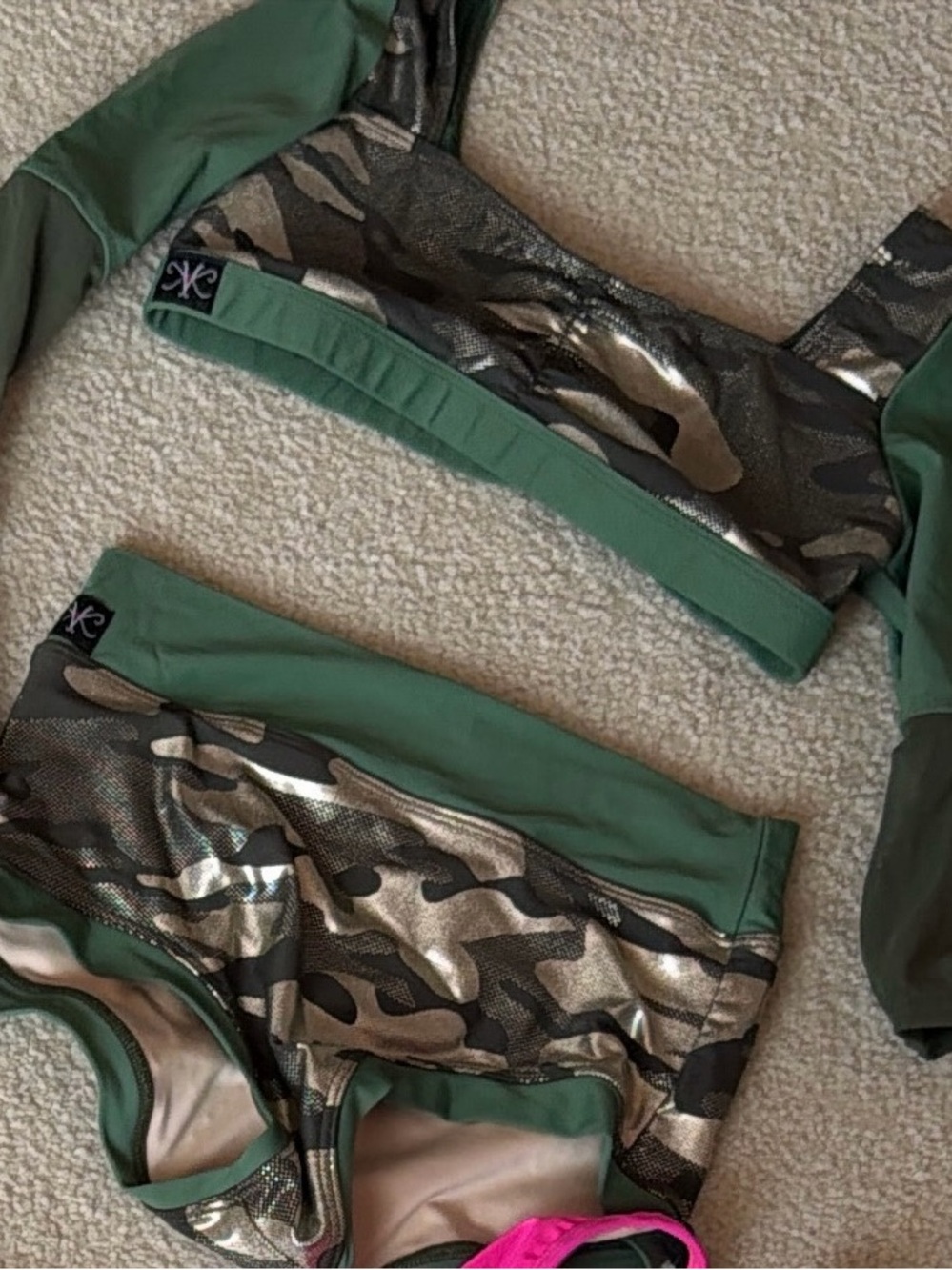 Kandi Kouture Teen Small Green Camo Metallic Athletic never worn!